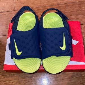 Nike Sunray adjust 5 sandal.